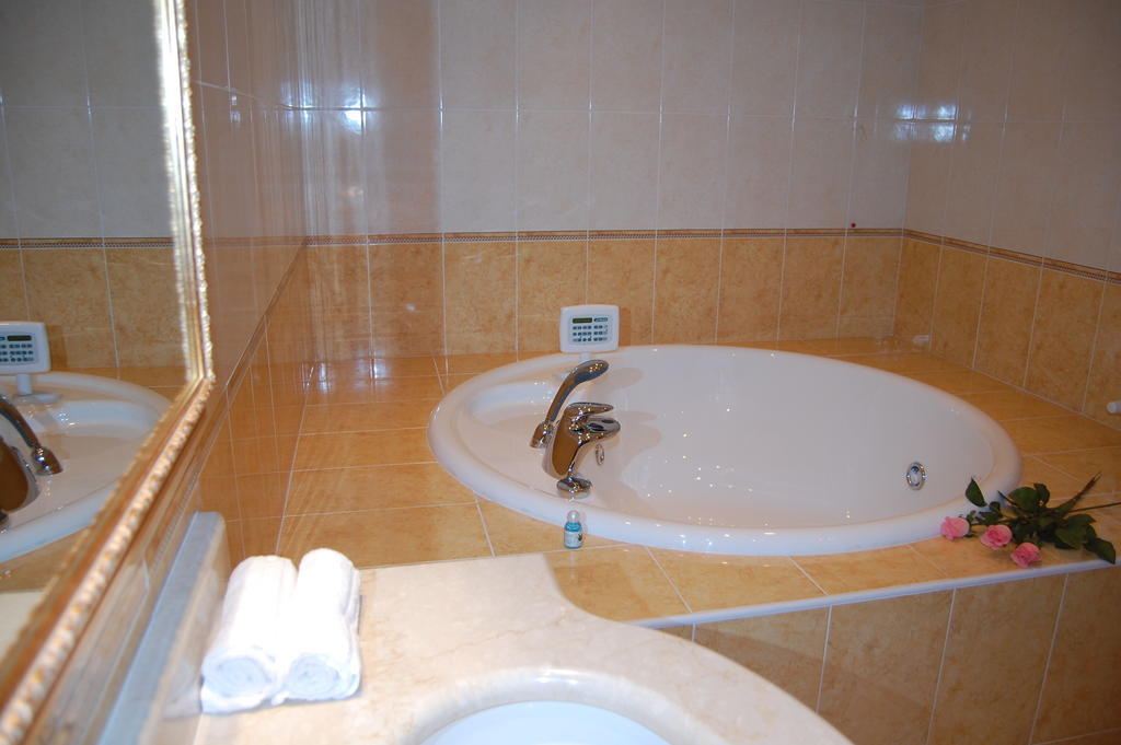 Hotel Motel Gold Calcinate Exterior foto