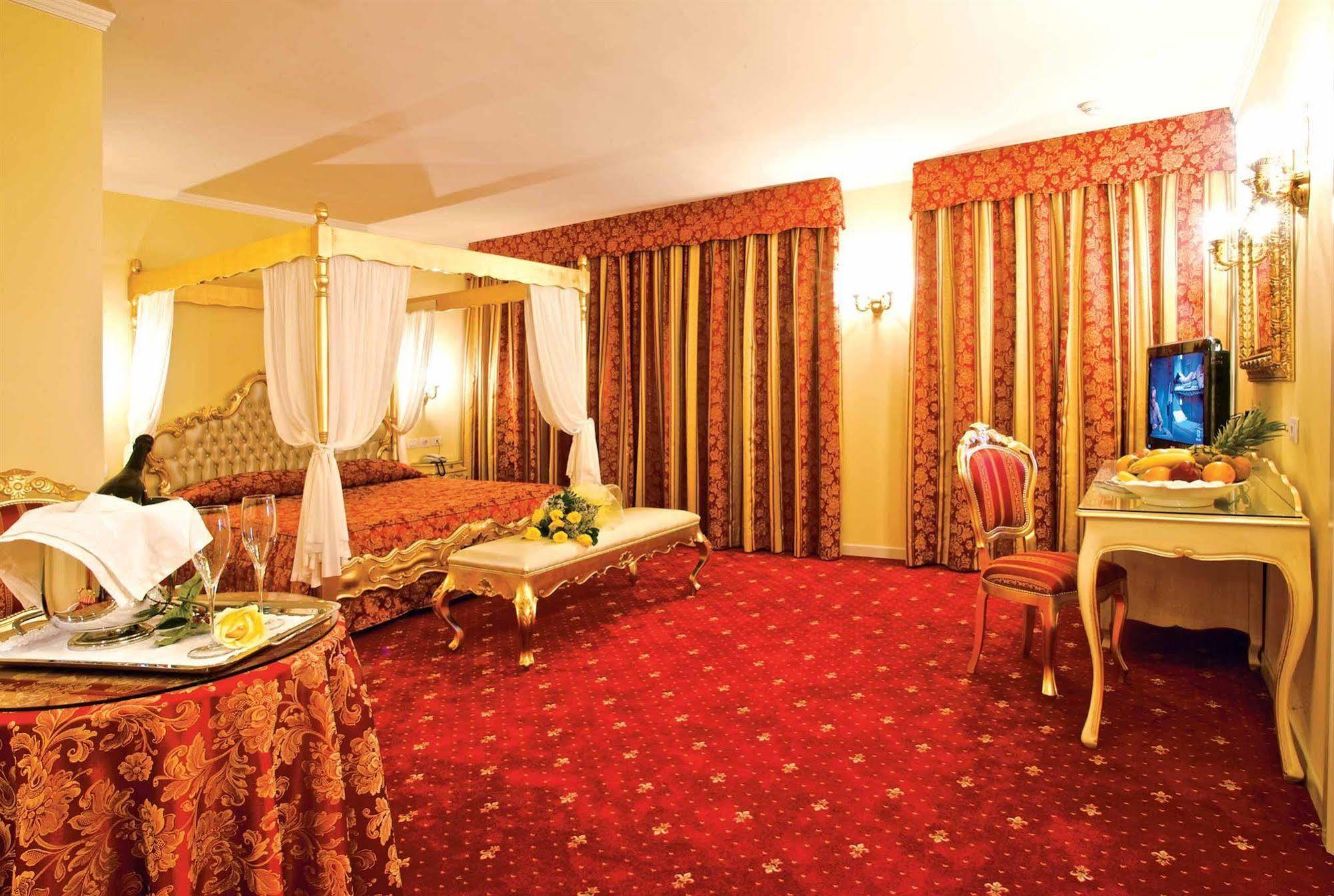 Hotel Motel Gold Calcinate Exterior foto
