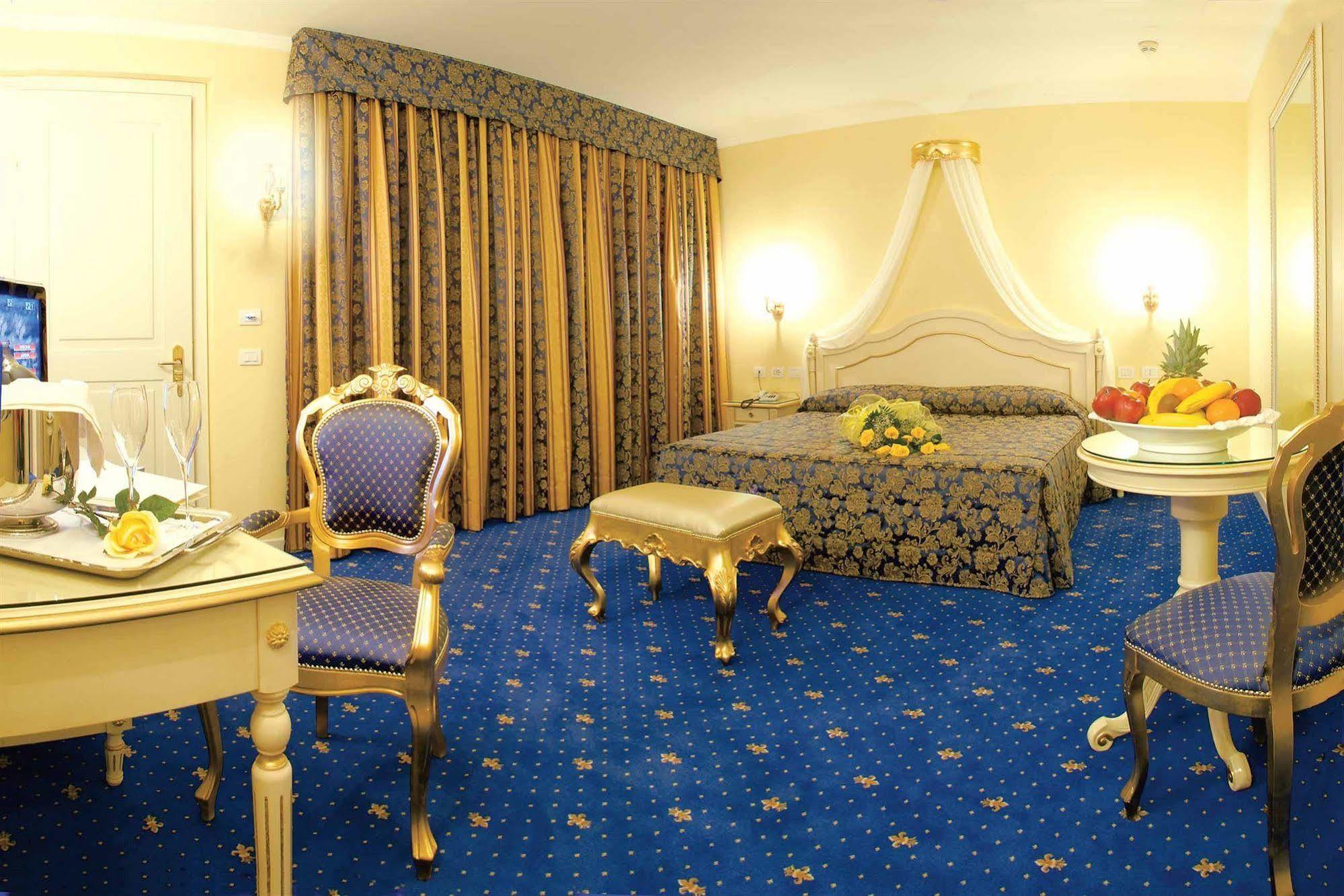 Hotel Motel Gold Calcinate Exterior foto